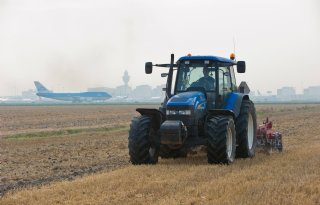 Felle reacties uit landbouw- en milieuhoek op vergunning Schiphol