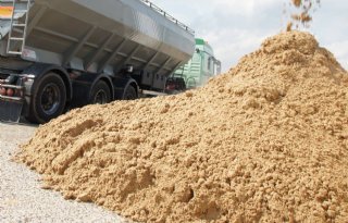 Geringer aanbod laat afzet vochtrijk veevoer dalen