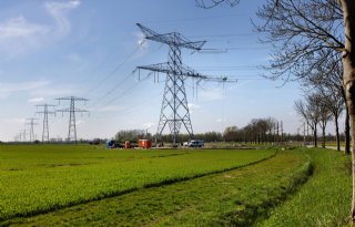 LTO Noord ziet nieuwe hoogspanningsleiding liefst in IJsselmeer gepland