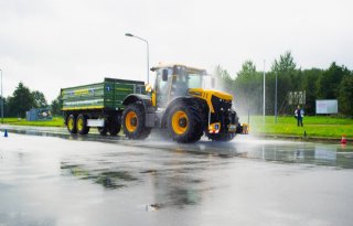 Remoefening in trekker tijdens moddercampagne