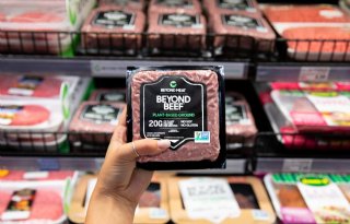 Vegaburgerfabrikant Beyond Meat nog somberder over jaaromzet