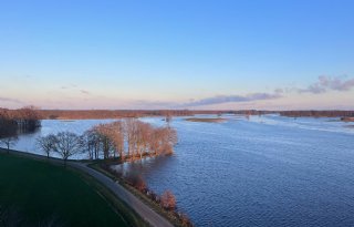 Waterschap bespreekt versterking Vechtdijk