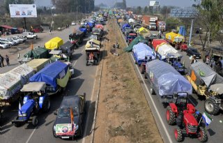 Tientallen gewonden bij boerenprotesten in India