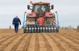 Continu controle op zaaidiepte uien