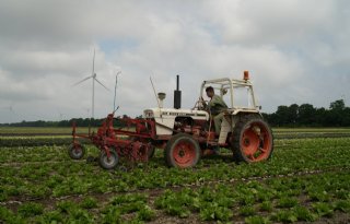 Laatste rondjes met het oude schoffelwerktuig