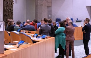 Coalitiepartijen blokkeren mestdebat, oppositie woedend