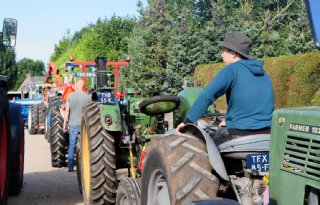 Lekker koekeloeren tijdens trekkertocht in Nistelrode