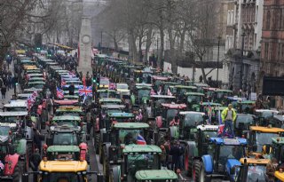 Britse boeren leggen verkeer in hartje Londen weer plat